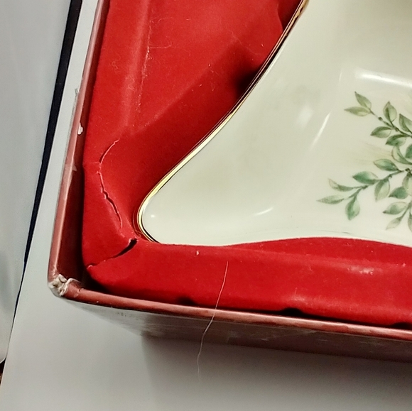 Lenox divided serving tray. Boxwood pine pattern. Great for Olives, pickles. - Picture 10 of 11